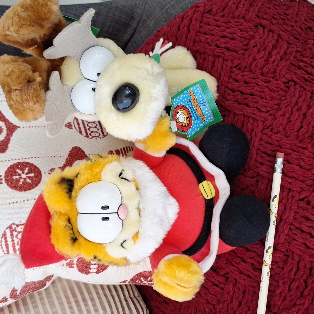 1990 Vintage Garfield & Odie McDonald's Plush Christmas Characters + Pencil